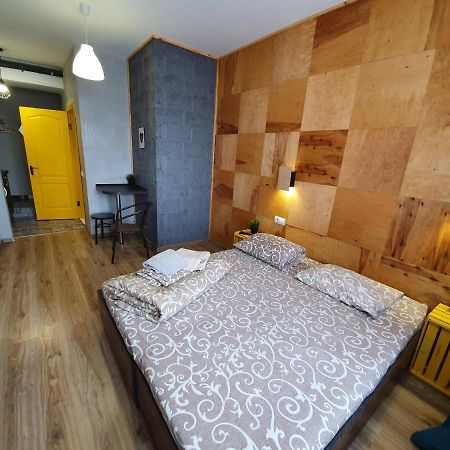 Near Trainstation 603 Apartman Ivano-Frankivszk Kültér fotó