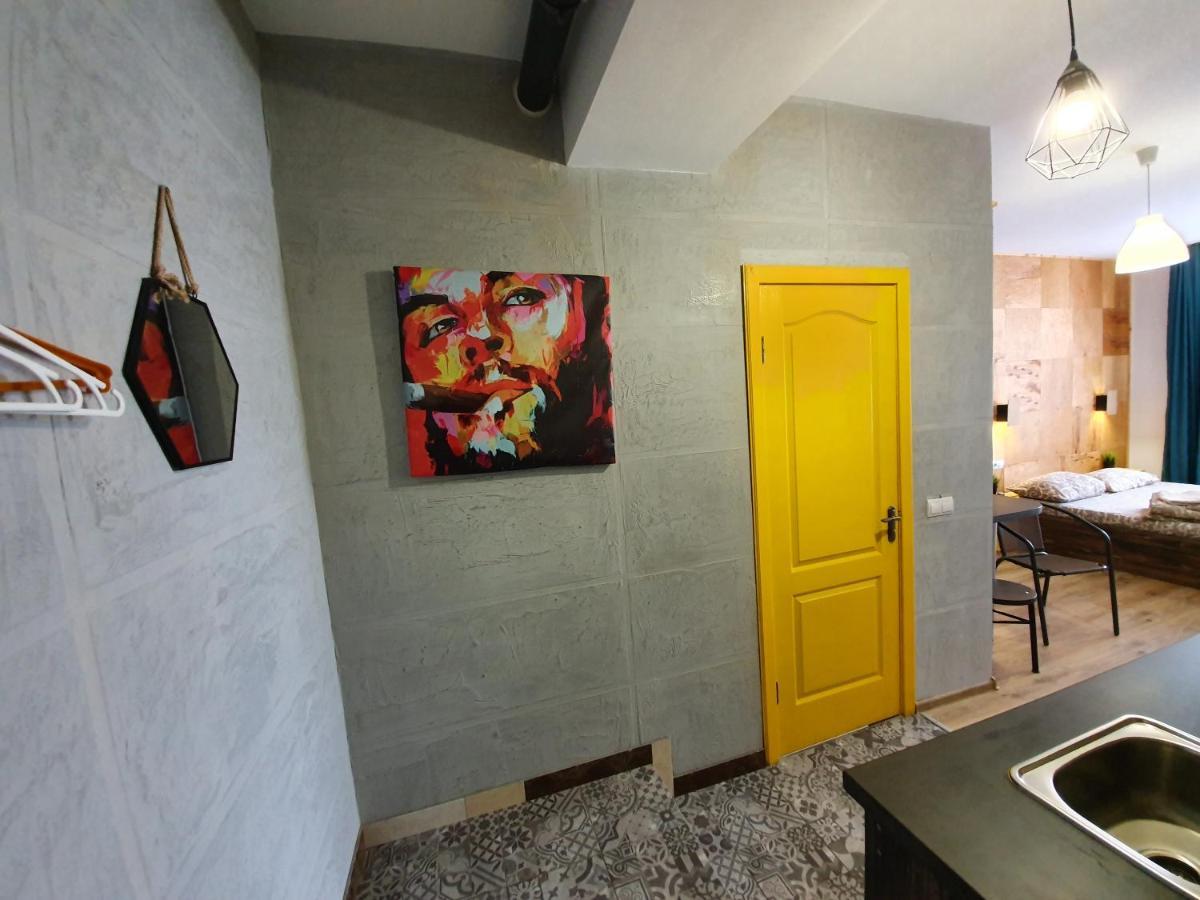 Near Trainstation 603 Apartman Ivano-Frankivszk Kültér fotó