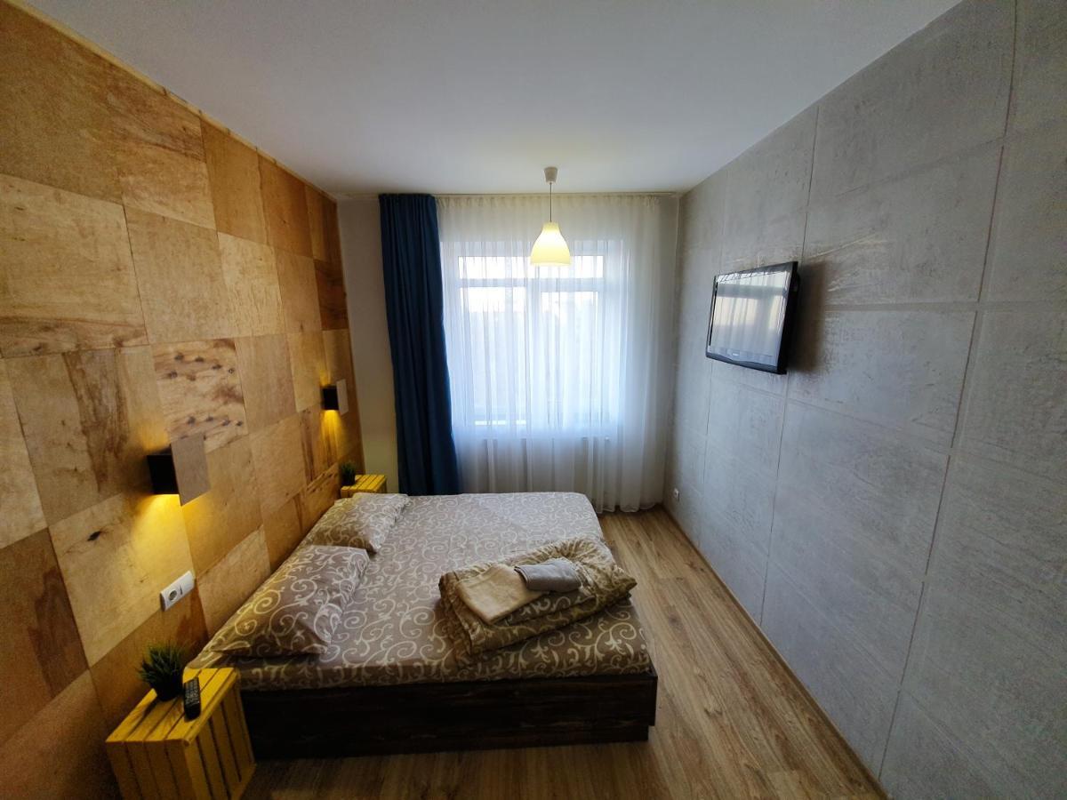 Near Trainstation 603 Apartman Ivano-Frankivszk Kültér fotó
